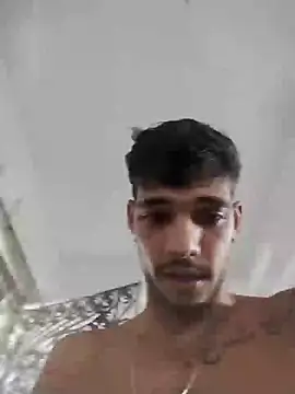 Ojonnhy71 online show from December 15, 3:56 am