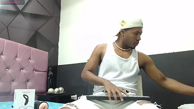 man black hot23 online show from December 9, 7:24 pm