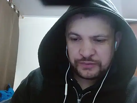 camiloking1720 online show from April 9, 2:12 pm