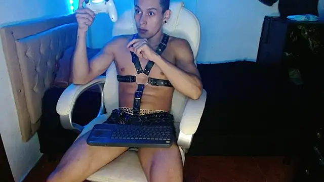 Snapshot of Iruma_fat_dick777 chatting on March 11, 1:16 am Iruma fat dick777 online show from March 11, 1:16 am