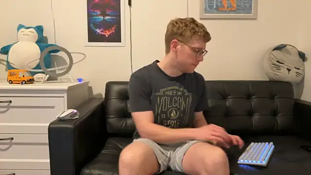 BlueEyedTallGuy94 online show from December 31, 1:57 am