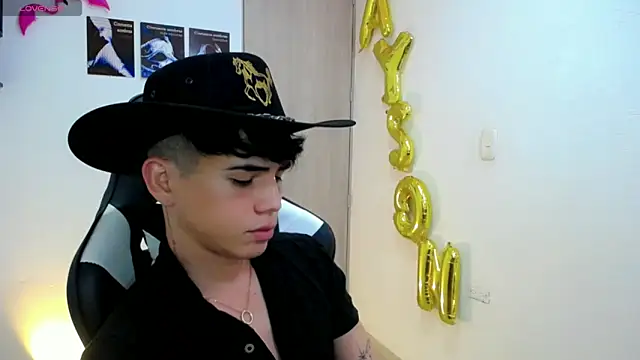 Snapshot of Tayson_Rivers chatting on September 23, 1:38 am Tayson Rivers online show from September 23, 1:38 am