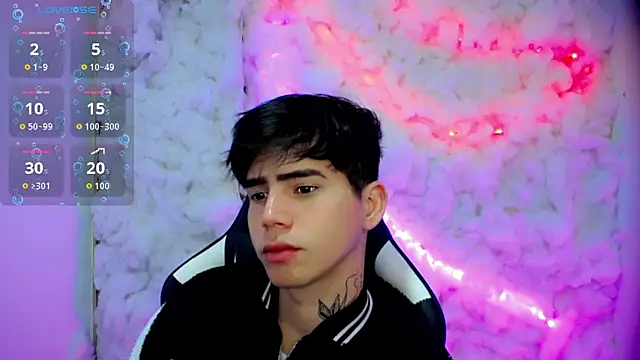 Tayson Rivers online show from December 5, 10:06 pm