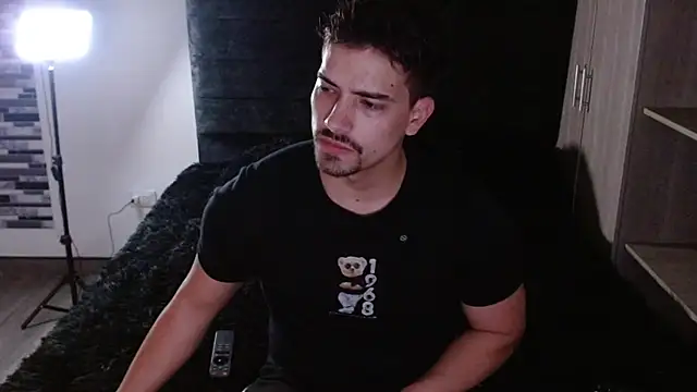 Ian Daviz online show from March 2, 7:32 pm