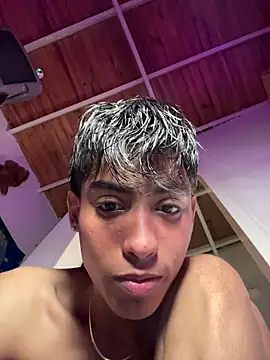 Mauuu18 online show from December 14, 3:35 am