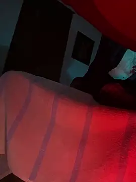 PutaNieves1983 online show from April 11, 5:25 am