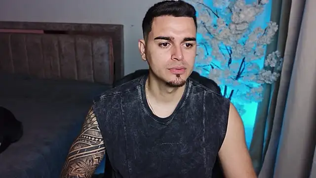 Axel Big cock online show from July 25, 2:41 am