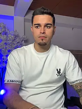 Axel Big cock online show from July 11, 1:51 am