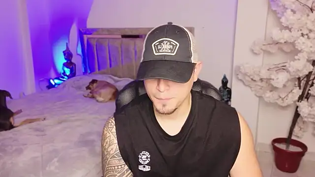 Axel Big cock online show from June 27, 2:36 am