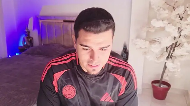 Axel Big cock online show from June 27, 7:08 pm