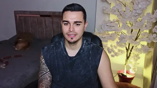 Axel Big cock online show from July 22, 11:41 pm