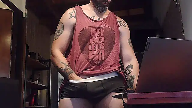 ozzypsico13 online show from February 7, 9:37 pm