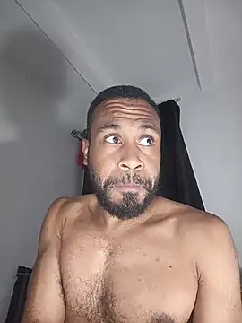 KaelMoreau online show from November 4, 12:33 am