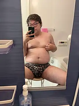 yuuki198912 online show from October 9, 12:10 pm