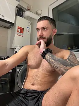 LoveIsBlind  online show from October 20, 5:50 pm