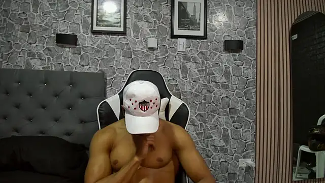 Snapshot of chriss_jones1 chatting on September 11, 3:38 am chriss jones1 online show from September 11, 3:38 am
