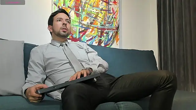 tommy raym0ndg online show from December 15, 8:04 pm