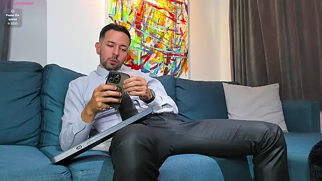 tommy raym0ndg online show from October 17, 8:13 pm