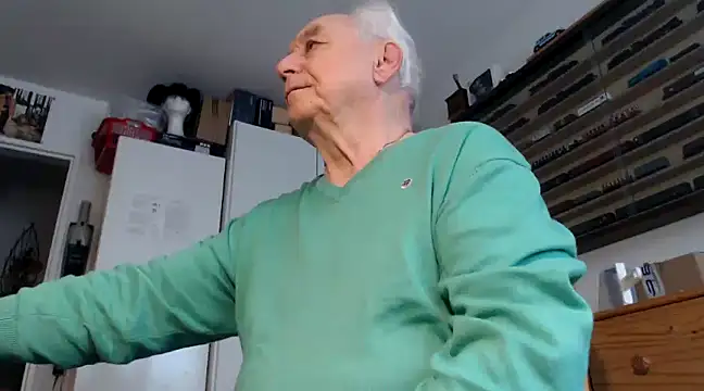 Snapshot of utilisasinus chatting on January 21, 12:35 pm utilisasinus online show from January 21, 12:35 pm