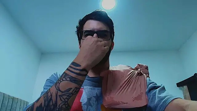 thomas gun online show from March 19, 10:13 pm