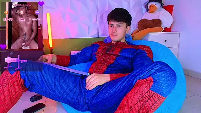 santyago taylor online show from October 1, 7:07 pm