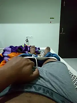 iMms69 online show from November 30, 6:43 pm