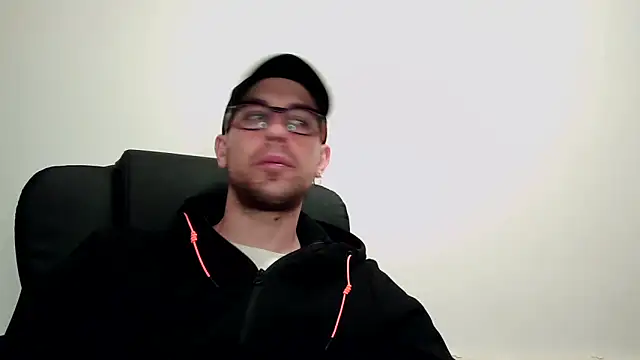 Snapshot of mikealcorleone chatting on March 2, 5:52 pm mikealcorleone online show from March 2, 5:52 pm
