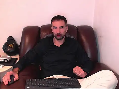 Leo 1617 online show from October 19, 4:32 pm