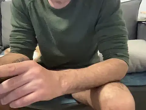 4small4inchlol online show from February 14, 12:38 am