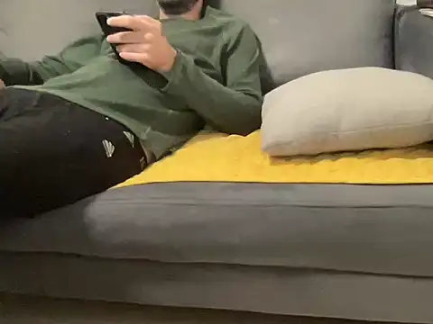 4small4inchlol online show from January 17, 12:57 am