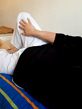 bluangelo online show from December 6, 1:33 pm