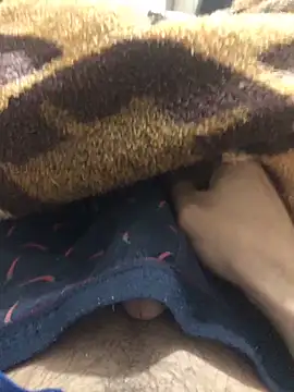 kerimyuce online show from December 5, 7:32 pm