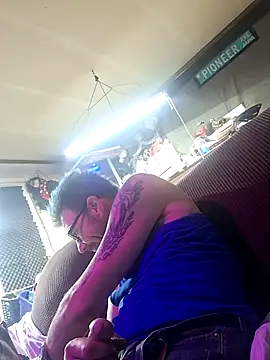 gettinit2wice online show from October 11, 1:37 pm