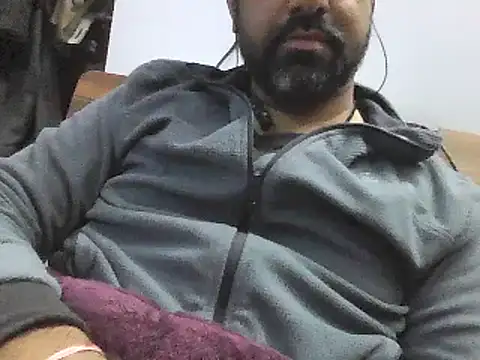 Snapshot of bewolf_17 chatting on January 4, 6:09 pm bewolf 17 online show from January 4, 6:09 pm