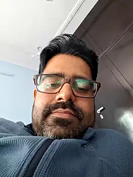 Snapshot of bewolf_17 chatting on February 4, 9:17 am bewolf 17 online show from February 4, 9:17 am
