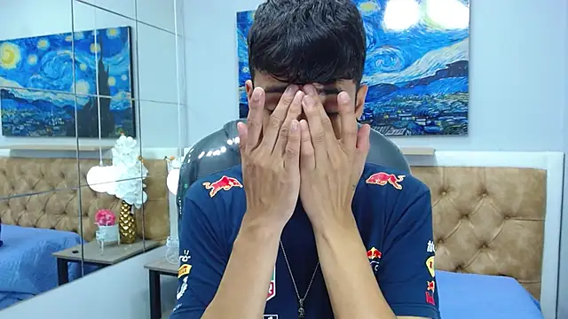 SkinnyBoy  online show from September 18, 12:29 pm