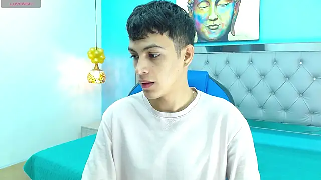 SkinnyBoy  online show from January 6, 12:24 pm