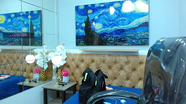 SkinnyBoy  online show from November 13, 12:32 pm