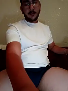 Snapshot of SevimliBirisi chatting on September 28, 5:22 pm SevimliBirisi online show from September 28, 5:22 pm