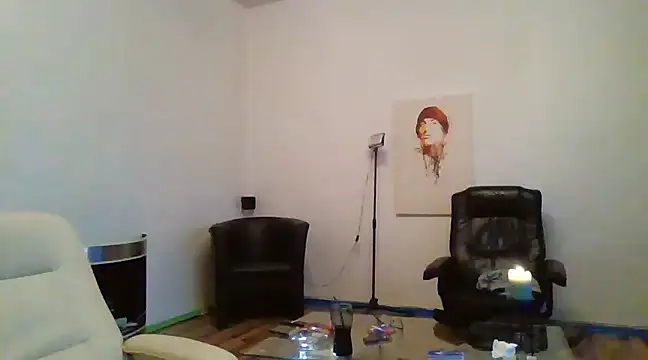 Snapshot of Minm666 chatting on December 21, 8:18 am Minm666 online show from December 21, 8:18 am