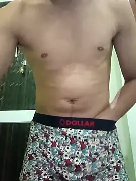 xyrus  online show from March 19, 12:45 pm