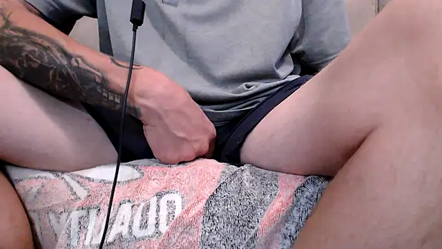 JohnnyKorrupt  online show from September 17, 6:47 am