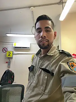 EnriquePersian197 online show from October 15, 1:13 am