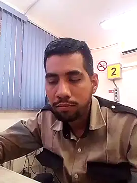 EnriquePersian197 online show from December 30, 6:49 pm