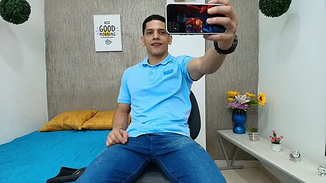 Snapshot of Steven_x94 chatting on January 29, 11:51 am Steven x94 online show from January 29, 11:51 am