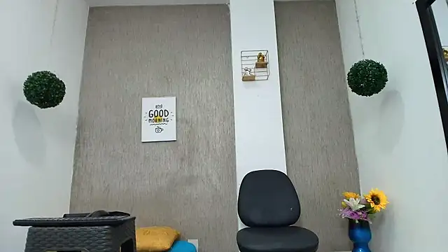 Snapshot of Steven_x94 chatting on February 3, 12:03 pm Steven x94 online show from February 3, 12:03 pm