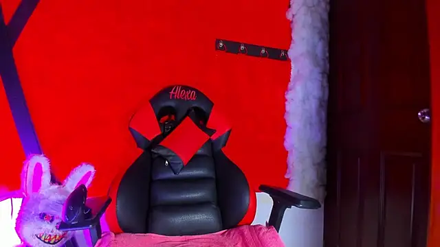 LilOwen  online show from March 21, 9:08 pm