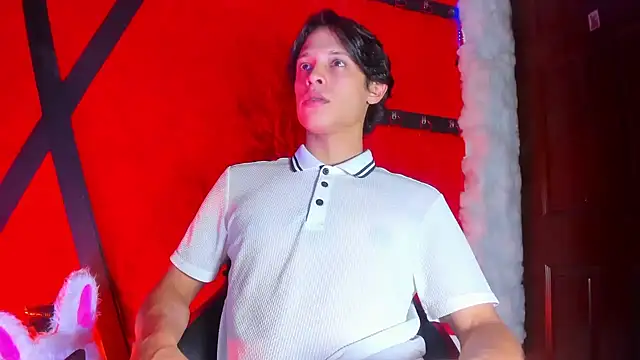 LilOwen  online show from March 3, 7:10 pm