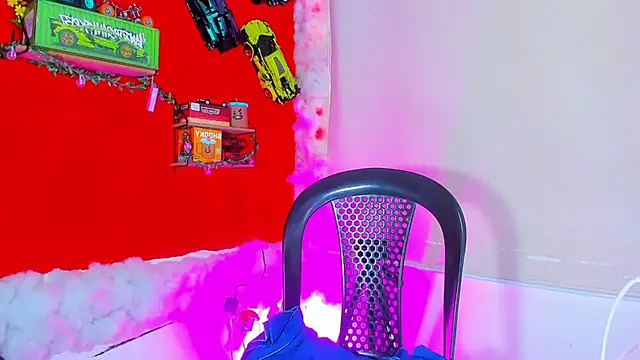 Snapshot of LilOwen_ chatting on September 28, 7:12 pm LilOwen online show from September 28, 7:12 pm