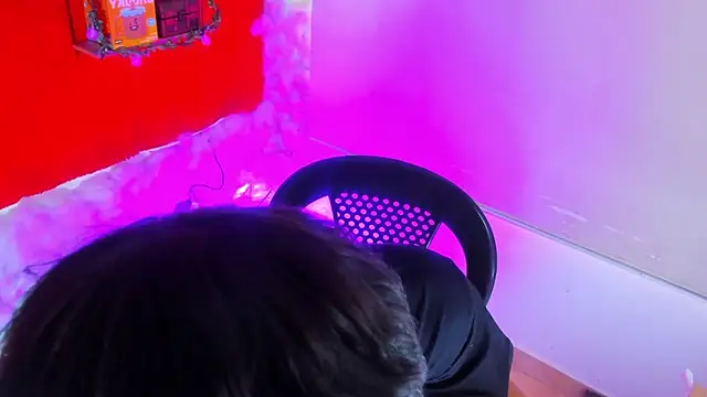 LilOwen  online show from October 12, 7:19 pm